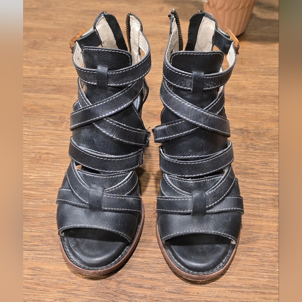 Freebird Black Claw Sandals